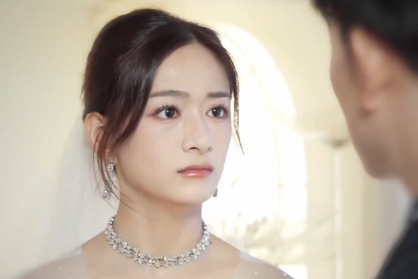 Yasmin Saad and Chris Jones Cast