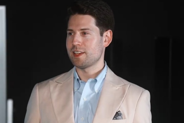 You Drive Me Crazy Movie Cast