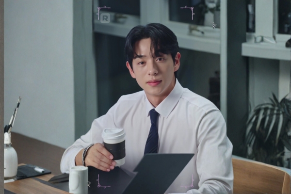 Love in My Hands Actor