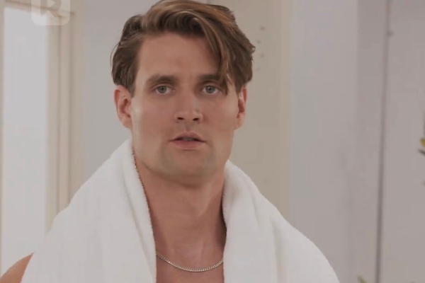 Shayne Davis reelshort