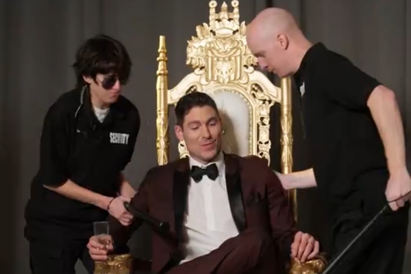 step aside i'm the king of capital review