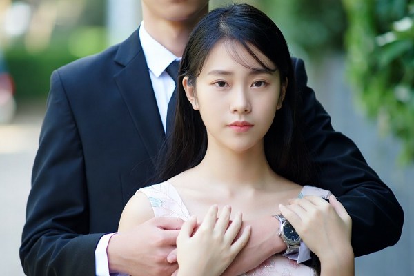 When A Fashion Queen Fell Back In Time Full Episode