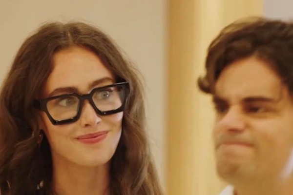 Francesca Rowe as Lyna