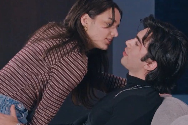 Mia Collins and Carson Moretti Characters