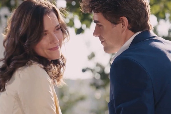 Nicole Brown and Ethan Wilson