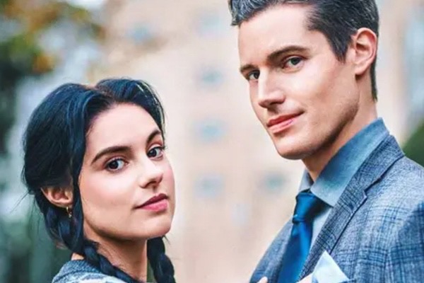 Sarah Moliski as Sophie