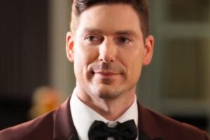 Step Aside, I'm the King of Capital IMDb Movie Guide—Unfolding the