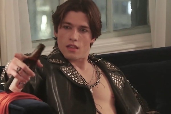 I Hate Him Yet My Heart Beats Only for Him Short Drama Actor