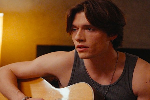 I Hate Him Yet My Heart Beats Only for Him Watch Online Episode