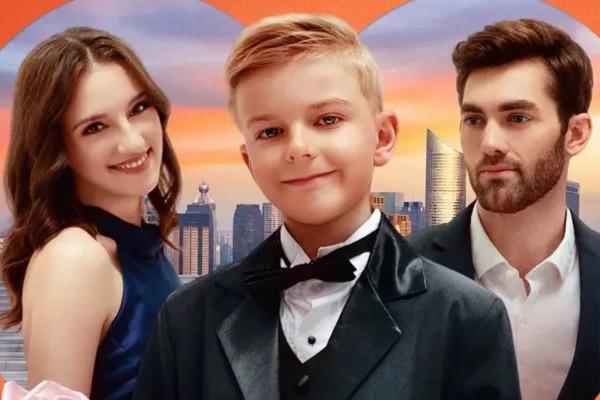 Lil Safonova as a mean colleague