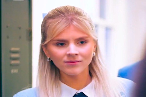 Oops, I'm My School Rival's Nanny Actor