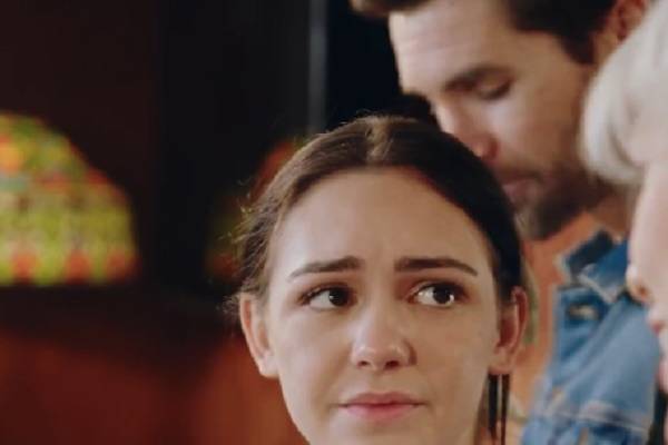 Every Sunday Run To You Movie Reviews