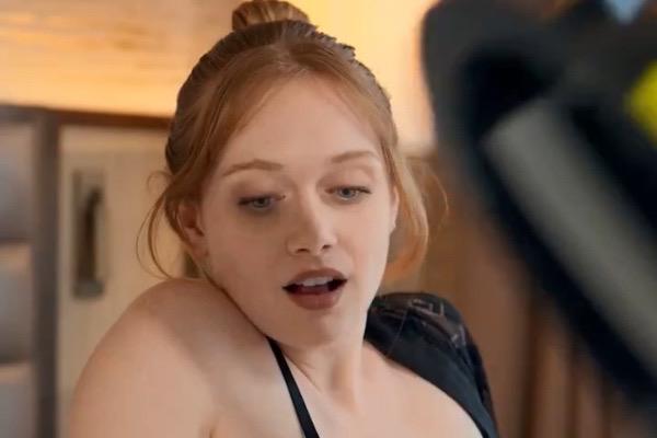 Emily Gateley as Cecilia