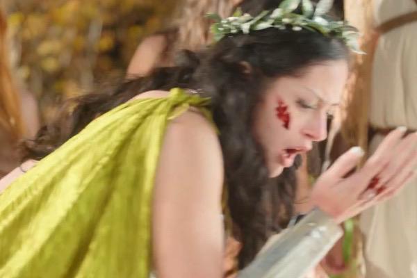 Mia Sydney in a wolf series