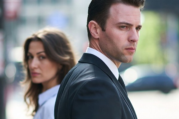 Turn the Mafias Virgin Wife On Cast