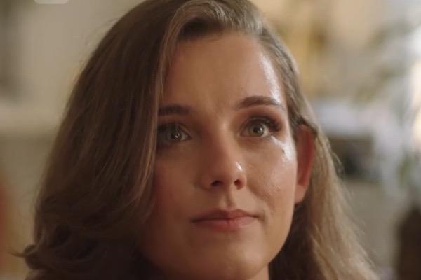 Blind Perfumer Marries Cold CEO Khloe