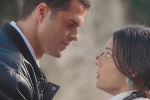 hating and loving my adopted brother last episode