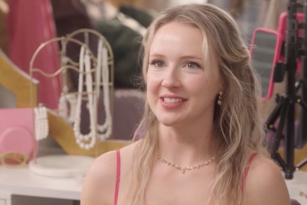 Mic drop diva Christine Oswald