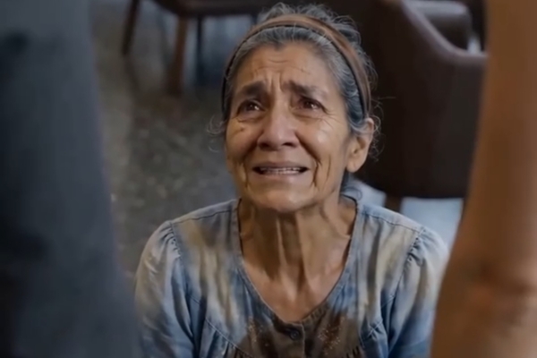 the extraordinary mother of a billionaire film