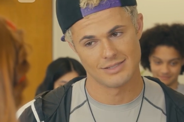 the hockey captain that hates me actors