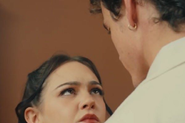 Summer Savage And Whit Lancaster Chemistry