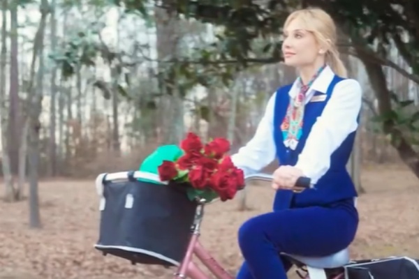 離婚令嬢は億万長者