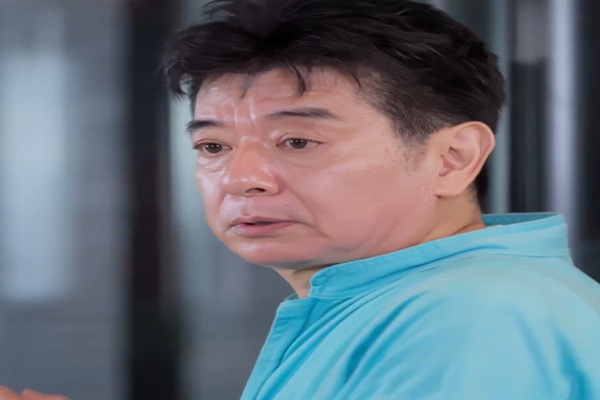 労働者父が大富豪キャスト