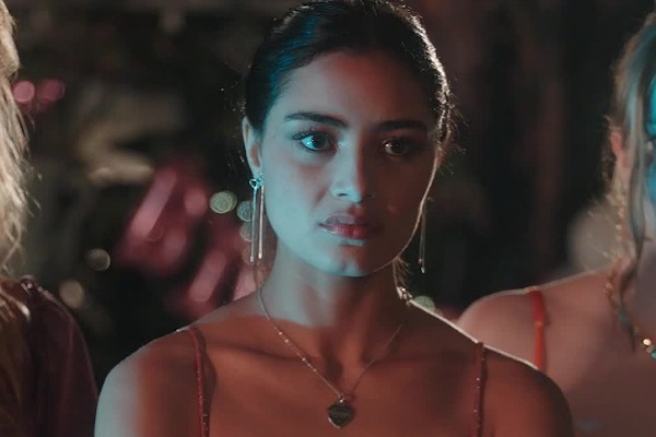 serie herdeira verdadeira vs rainha falsa