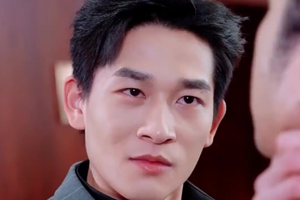 El retorno del Divino Carcelero Drama