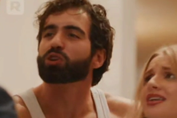 Onde Assistir As Gêmeas e o Magnata