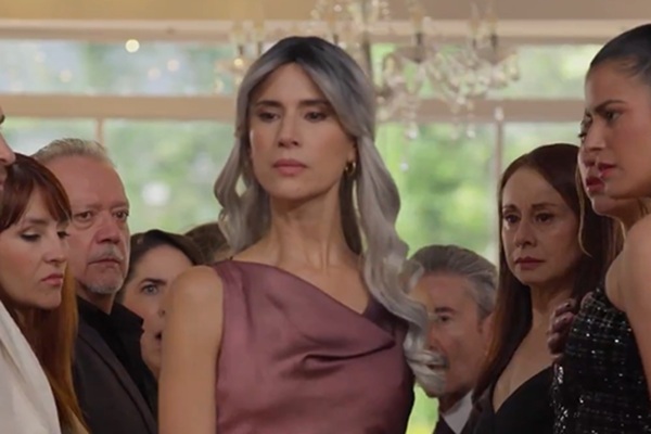 A Rainha Loba Alfa Retorna