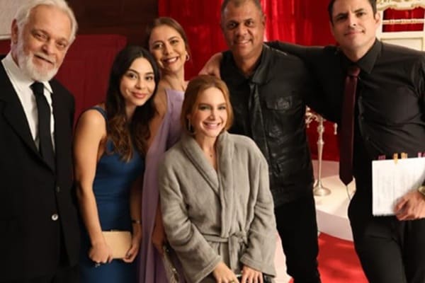 Com Licença o Big Boss Sou Eu assistir online