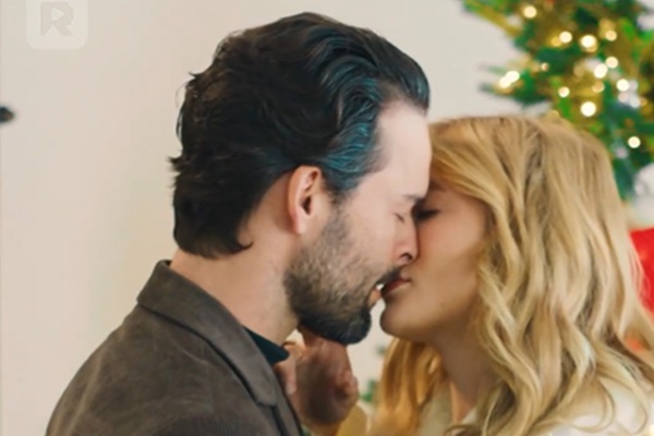 Encontrei Um Marido Bilionário E Sem-Teto Para o Natal elenco