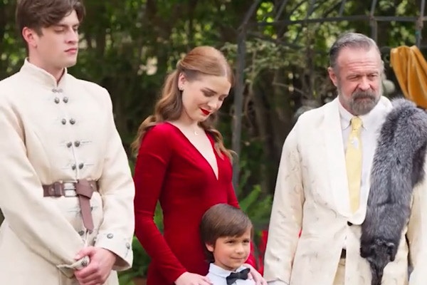 Rainha Alfa Traída Ressurge das Cinzas Final EP Português