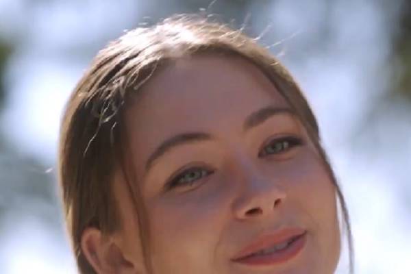 Hannah Uma bailarina criada na fazenda atores