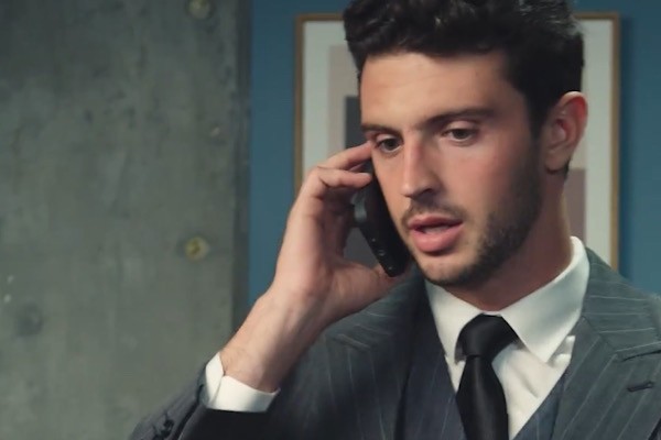 Christopher Quartuccio como Thomas Cohen