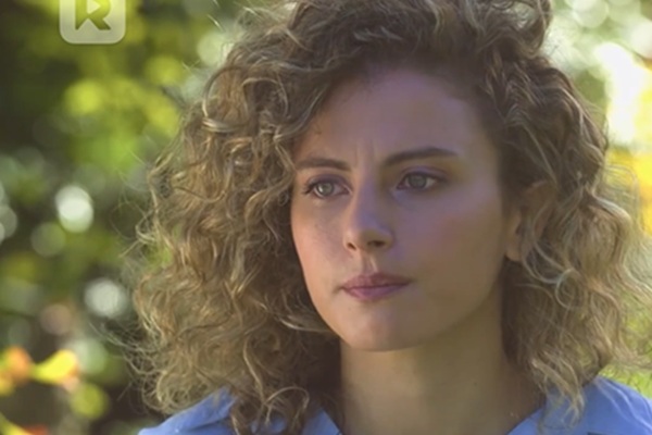 Manuela Menéndez em Me Casé Sin Ti Filme Elenco