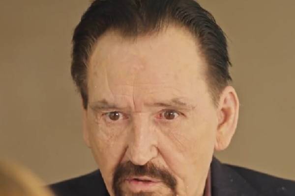 Legată prin onoare actori