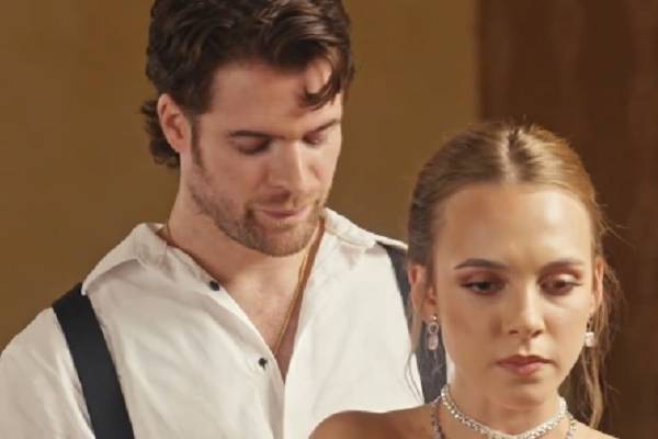 Legată prin onoare istoria