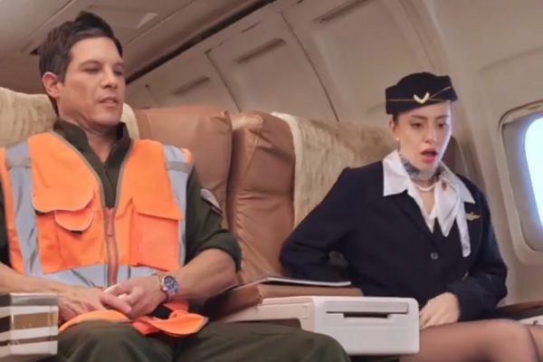 Miliardarul secret de la Clasa Întâi dublat