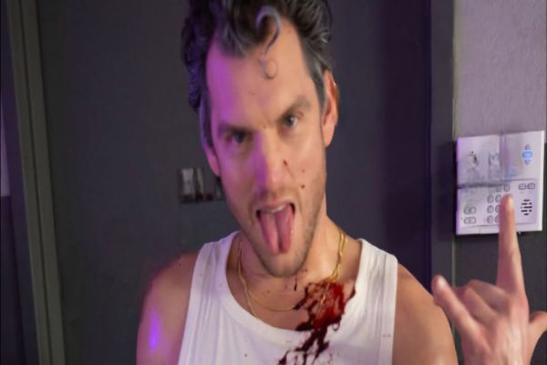 Chris Collins Olgun Aşkın Peşinde