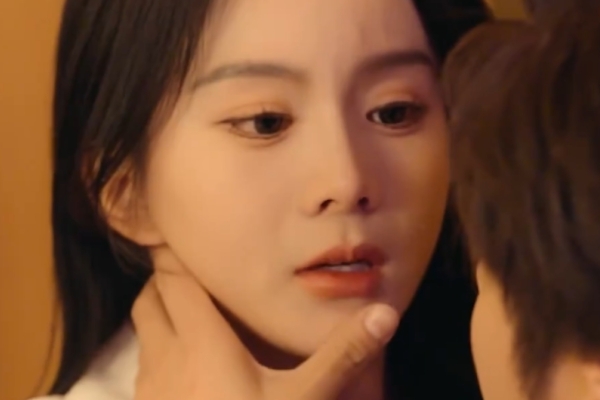 咬清梨男女主角