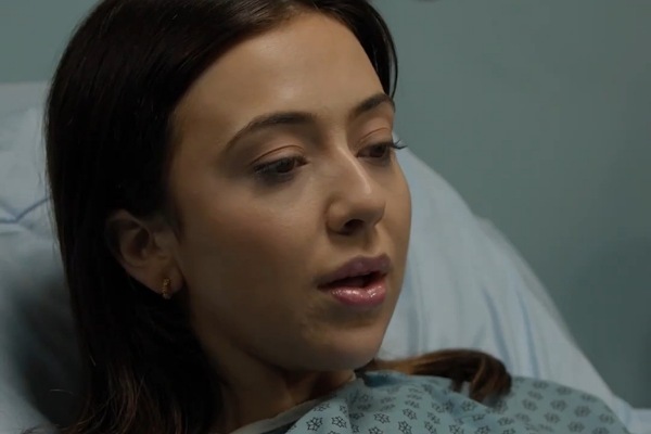 億萬總裁的純情代孕妻女主角