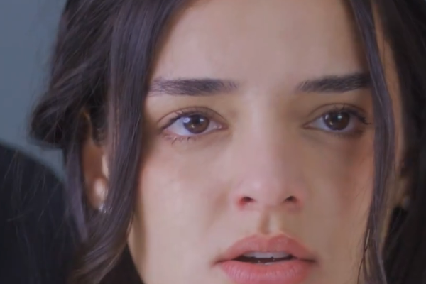 命定之咬狼王的新娘遊戲影評女主