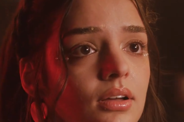 命定之咬狼王的新娘遊戲影評女主劇照