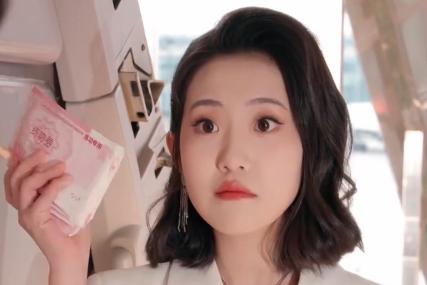 萬裏救援影評葉倩撒錢仗勢欺人