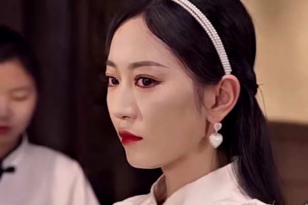 褪下軍裝後結局喬沁