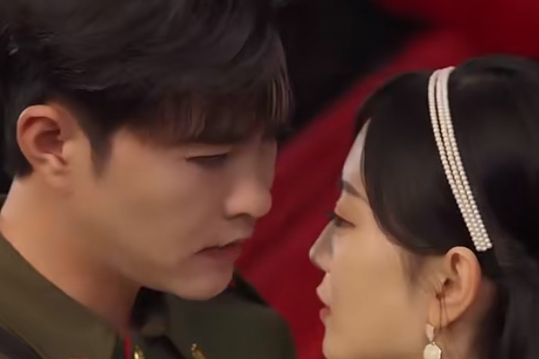 褪下軍裝後線上看喬沁白景成