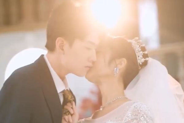 你錯過了世界首富線上看陸晨李暖雪結婚