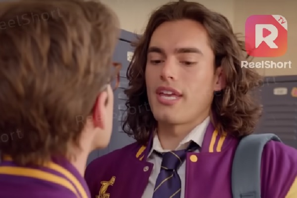 泳池邊的夏日戀習曲威爾和艾登